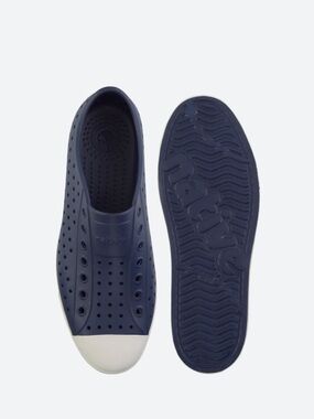 Native ‘Jefferson’ navy water outdoor adventure slip on EVA shoes men’s size 10